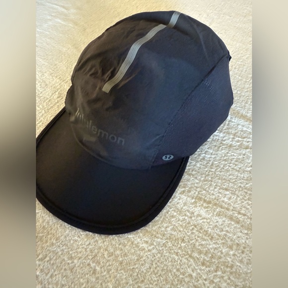Lululemon Black Athletic Cap - Picture 3 of 8